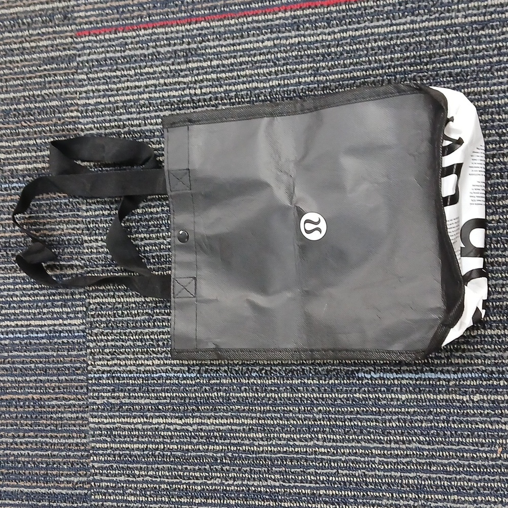 Lululemon black & white small reusable tote bag